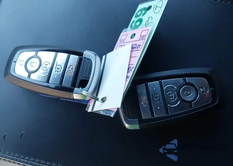 2022 Ford Explorer Platinum из США, поврежденный, VIN 1FM5K8HC3NGA88923